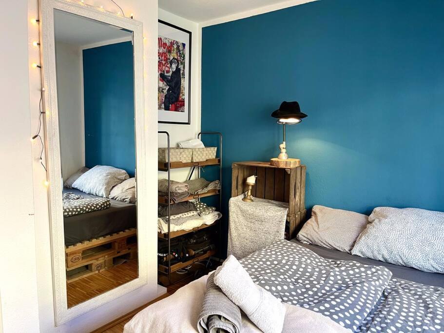 - Chilliges Zimmer In Dusseldorf Mit Balkon & Kuche; Big Tv And Bed - 外观 照片